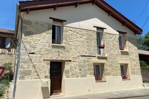 Exterior - Gîte confort at Lamothe d'alès (Lavergne)