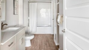 Bathroom - Landing | Spectacular 2BD, Gym, Clubhouse (Wimauma)