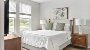 2 bedrooms, desk, iron/ironing board, WiFi