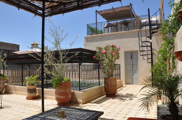 家庭独立别墅, 5 间卧室, 客房清洁服务, 山景 | 起居区 | 打印机