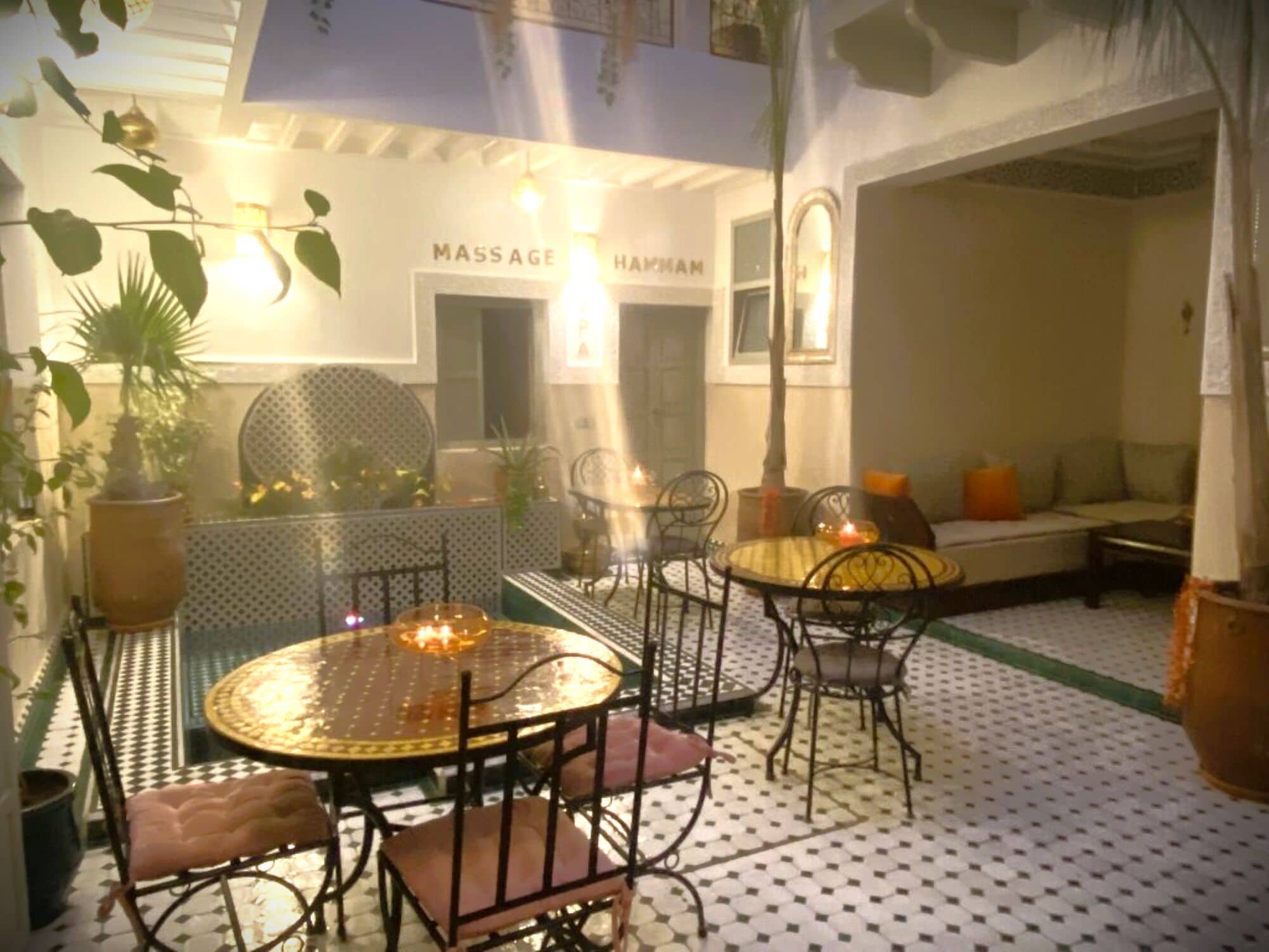 บ้านพักสำหรับครอบครัว, 5 ห้องนอน, บริการทำความสะอาด, วิวภูเขา | ร้านอาหาร