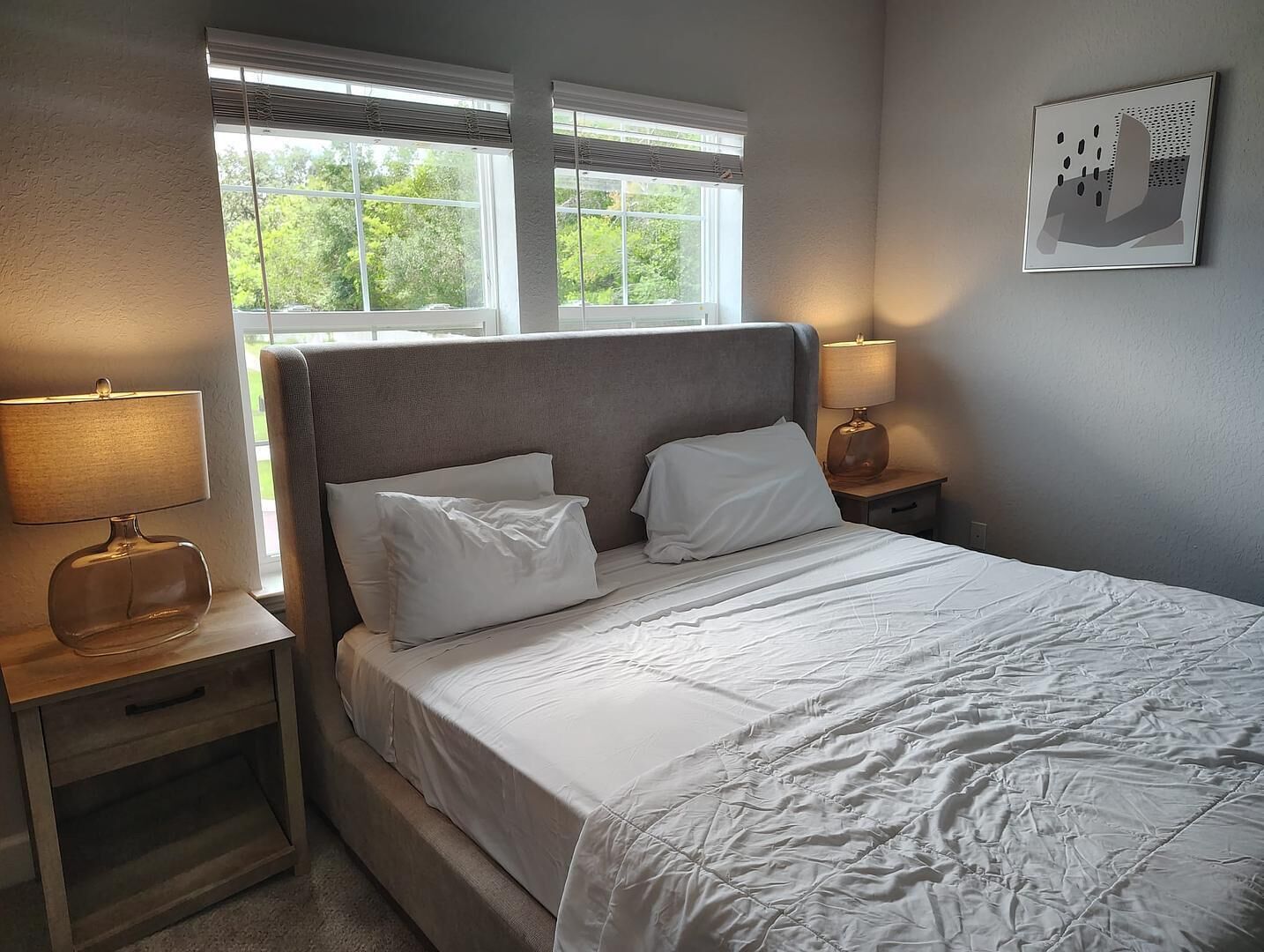 Desk, iron/ironing board, WiFi, bed sheets