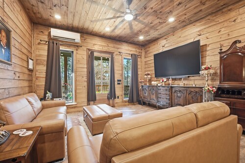 Raka Ranch 70 Acre Woodland Retreat Private Just For You!