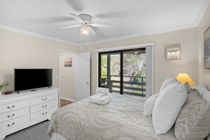 2 bedrooms, iron/ironing board, free WiFi, bed sheets - Beautiful Condo-Pool Hot Tub Tennis Walk to Beach! (Hilton Head Island)