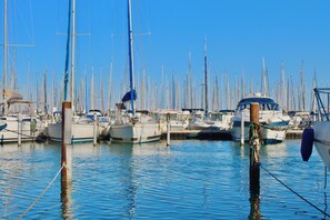 Marina - THE OASIS – 1-Bedroom Apartment with Garden *Pool *Air Cond *Beach 200m *Parking (Palavas-les-Flots)