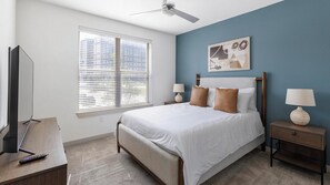 Desk, iron/ironing board, WiFi, bed sheets - Landing | Stylish 1BD, Gym, Pool (Allen)