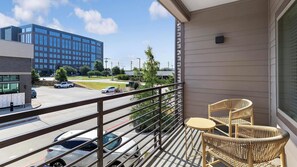 Property grounds - Landing | Amazing 1BD, Gym, Pool (Allen)