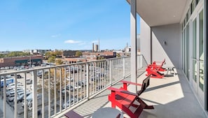 Property grounds - Landing | Stylish 2BD, Gym, Rooftop Lounge (Birmingham)