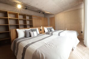 In-room safe, free WiFi