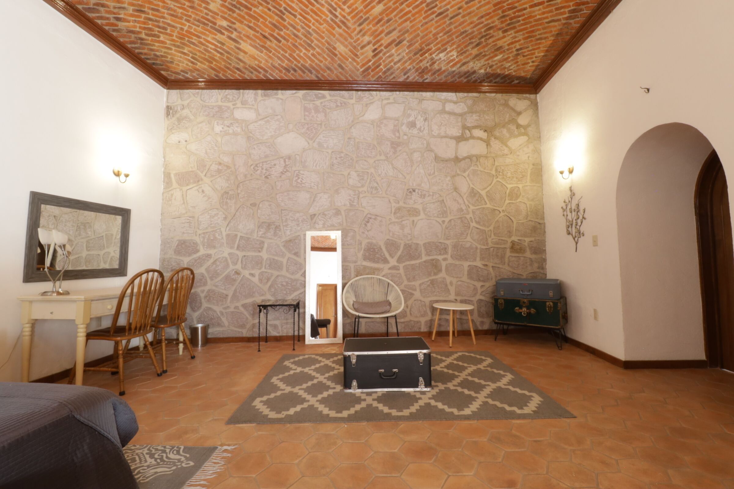 客房内保险箱、免费 WiFi