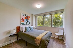 Desk, iron/ironing board, WiFi, bed sheets - Landing | Chic 2BD, Pool, Yoga Studio (St. Petersburg)