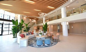 Lobby - Landing | Amazing 2BD, Clubhouse, Gym (St. Petersburg)
