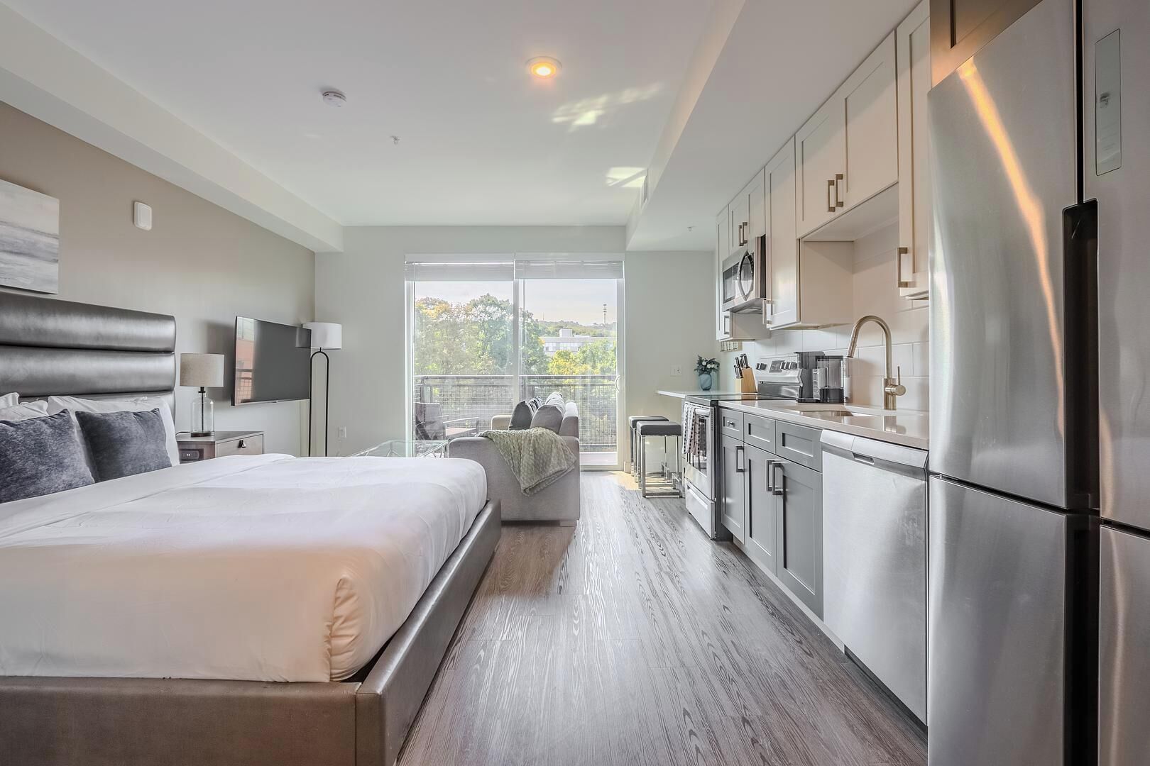 Escrivaninha, ferros/tábuas de passar roupa, Wi-Fi, roupa de cama