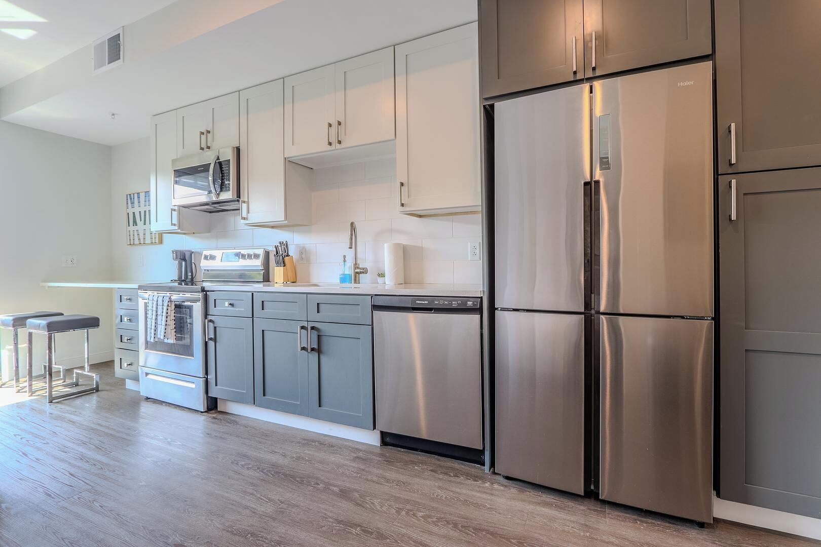 Kühlschrank, Esstisch