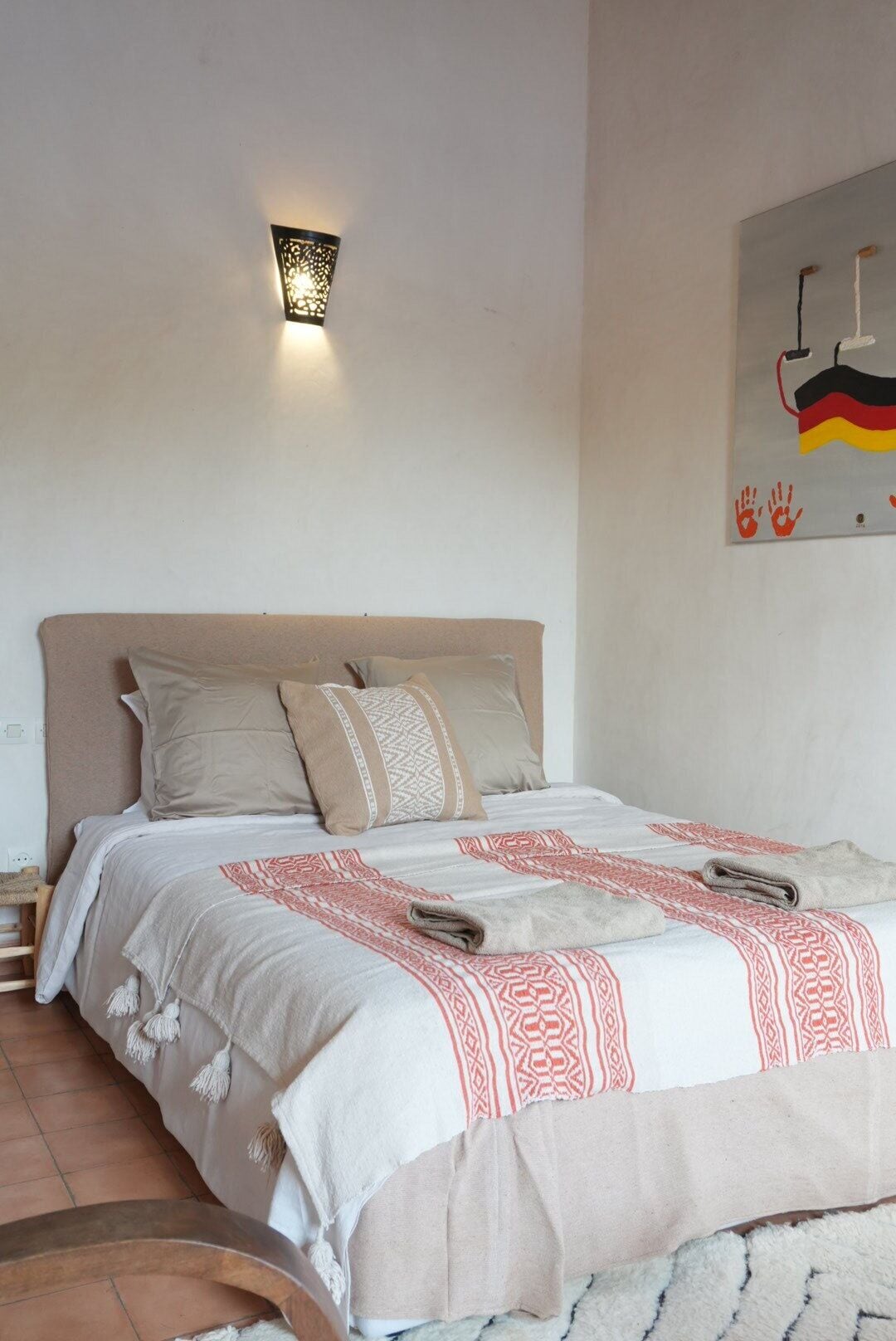 Kahden hengen comfort-huone, näköala uima-altaalle | Silitysrauta/-lauta, ilmainen Wi-Fi