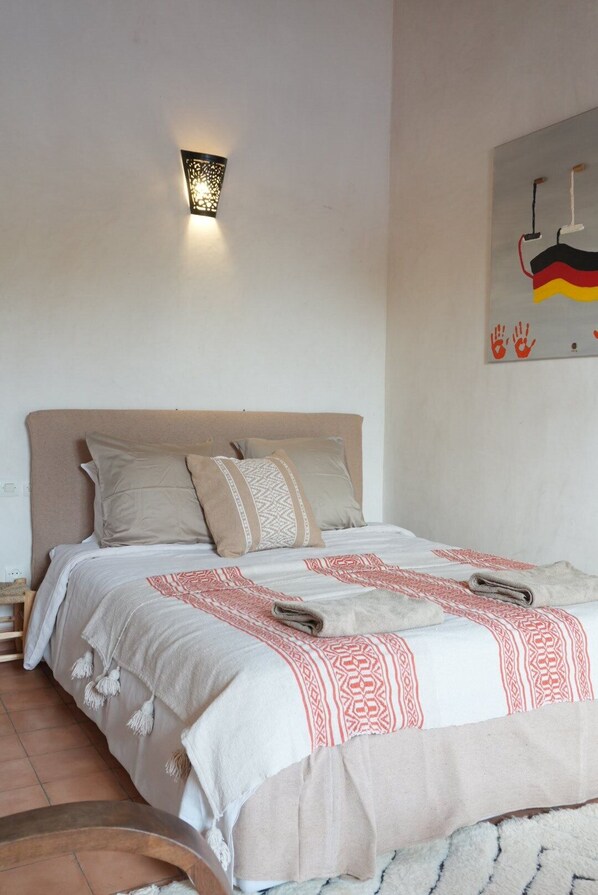 مكواة/لوح كي وواي فاي مجانًا