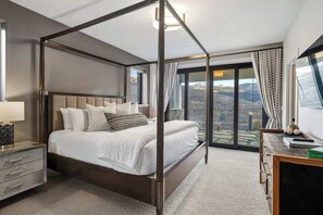 Desk, iron/ironing board, free WiFi, bed sheets - Luxe PC Estate | Chef’s Kitchen + Acreage + Views (Park City)