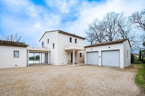 Exterior - Céleste Luxury Heart Of – Modern Mountain-View Home with Wi-Fi & Air Conditioning (chateauneuf grasse)