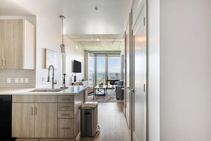 Interior - Landing | Amazing 1BD, Gym, Clubhouse (Salt Lake City)