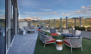 Terrace/patio - Landing | Amazing 2BD, Game Room, Gym (Salt Lake City)