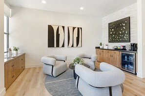 Interior - Landing | Stunning 2BD, Clubhouse, Gym (Spring Valley)