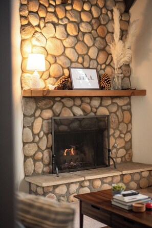 Comfort Chalet, Mountain View | Interior