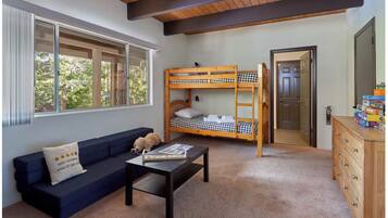 Desk, laptop workspace, free WiFi