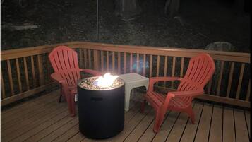 Comfort Chalet, Mountain View | Property grounds