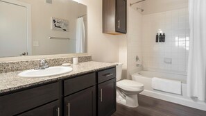 Bathroom - Landing | Amazing 1BD, Gym, Pool (San Antonio)