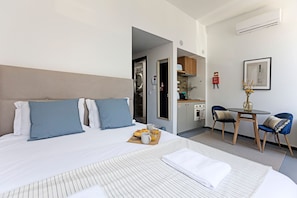 Studio | Iron/ironing board, free WiFi - Regras Apartments & Garden A9 by Benefit Collection (Porto)