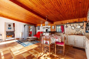 Dining - Holiday Home 'Petite Maison' with Shared Pool, Communal Terrace and Wi-Fi (Carry-le-Rouet)