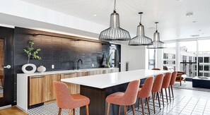 Interior - Landing | Chic Studio, Gym, Rooftop Lounge (Seattle)