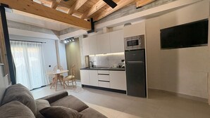 豪華複式房屋, 2 間臥室, 私人泳池, 山景 | 私人廚房 | 特濃咖啡機、大型雪櫃/冰箱、微波爐、爐具