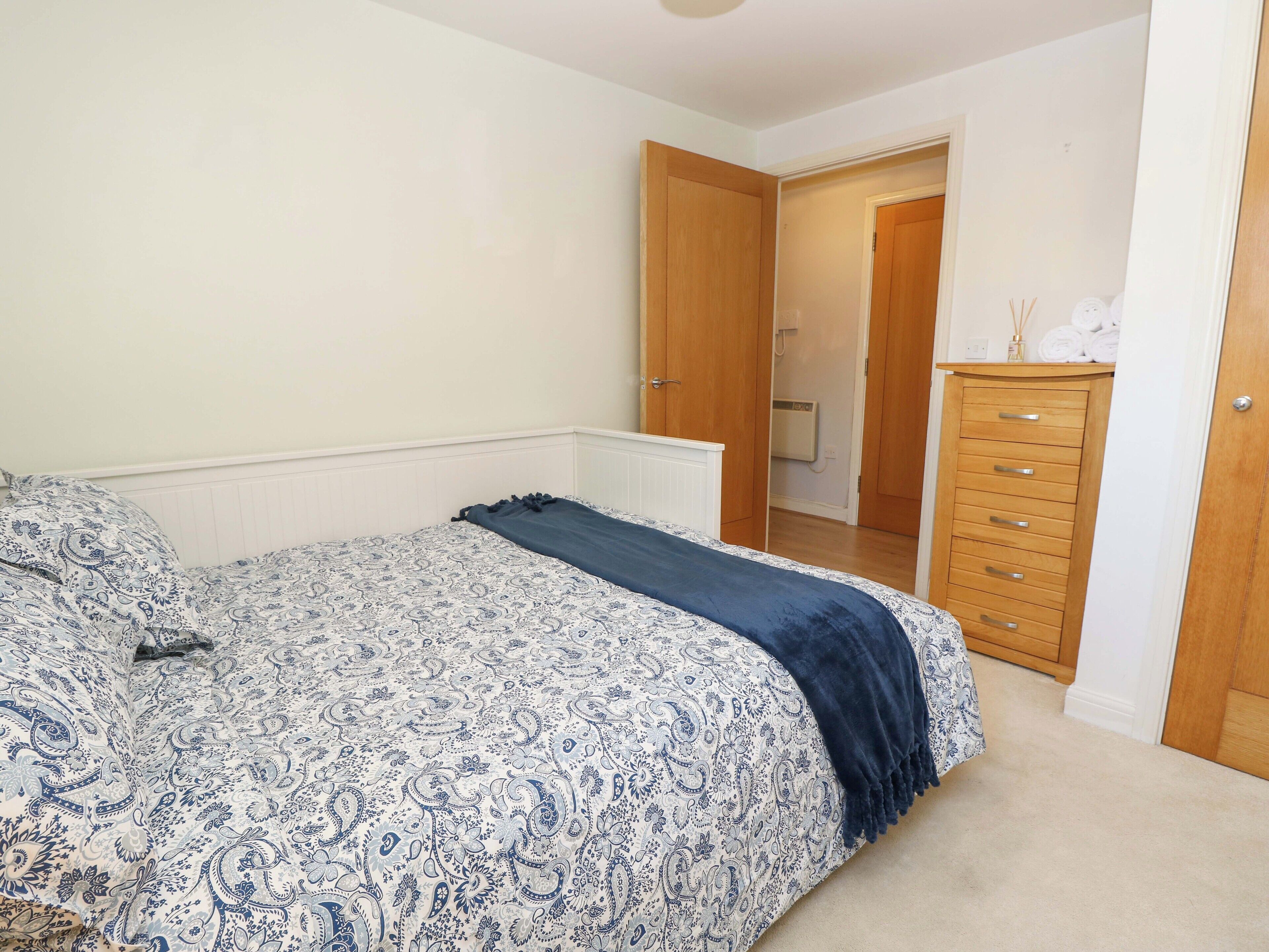 2 bedrooms, individually decorated, individually furnished, free WiFi