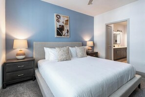 Desk, iron/ironing board, WiFi, bed sheets