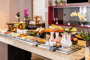 Free daily buffet breakfast - Transamerica Ribeirão Preto (Ribeirão Preto)