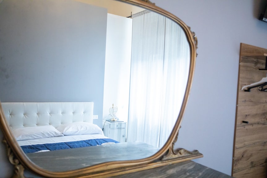 Margherita Room Double With Private Terrace, Wi-fi, A/c & Accessible Bathroom - Prato
