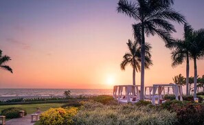 Beach - Luxurious 3BR/4BA Residence Loft - Grand Luxxe Nuevo Vallarta (Nuevo Vallarta)