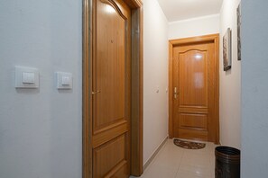 Interni