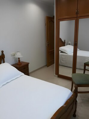 熨斗/熨衫板、Wi-Fi、床單