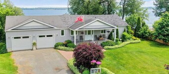 Fully furnished home on the St Lawrence River between Prescott and Brockville