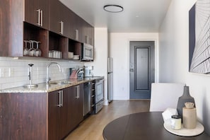 Fridge, dining tables - Landing | Amazing Studio, Pool, Yoga Studio (Kansas City)