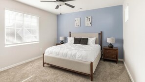 Desk, iron/ironing board, WiFi, bed sheets - Landing | Incredible 2BD, Pool, Gym (Madison)