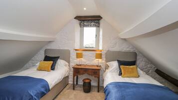 2 bedrooms, individually decorated, individually furnished, free WiFi