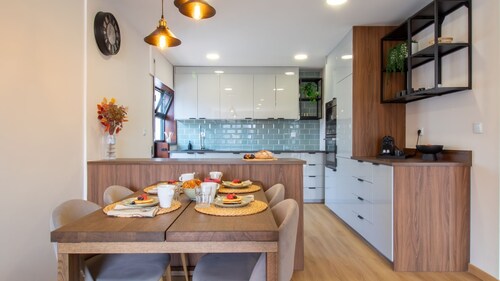 Stylish 2BR Near Beach & Metro by LovelyStay