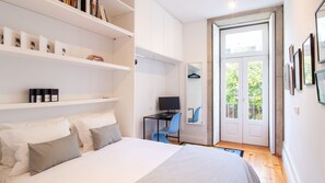 Bügeleisen/Bügelbrett, kostenloses WLAN, Bettwäsche