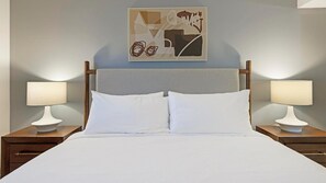 Desk, iron/ironing board, WiFi, bed sheets - Landing | Amazing 1BD, Gym (Las Vegas)