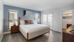 Unclassified image, 2 of 31, button - Landing | Stylish 2BD, Courtyard (Paradise)