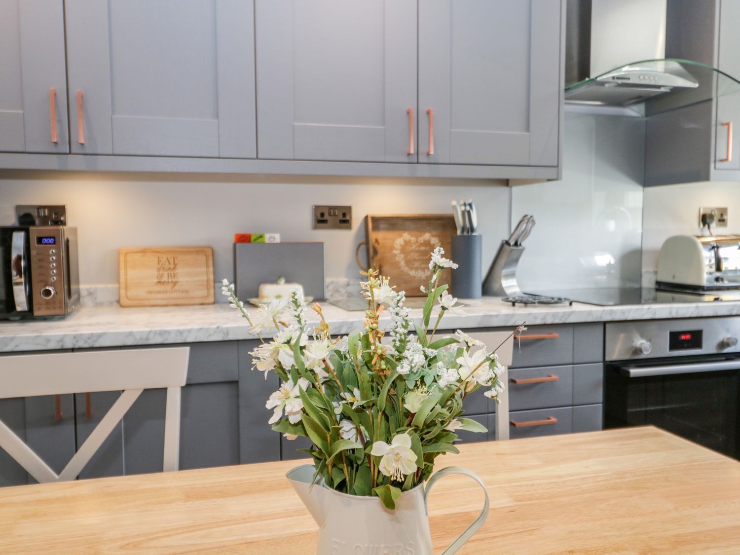 Dishwasher, cookware/dishes/utensils