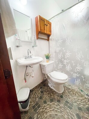 Towels, toilet paper - Cozy Apartment PV (Puerto Vallarta)